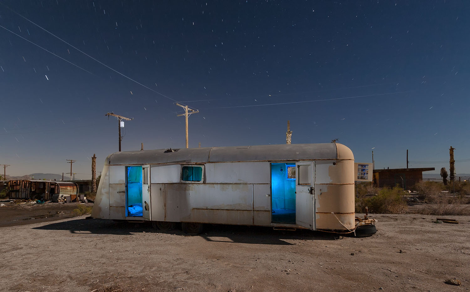 salton sea, caravan, abandoned